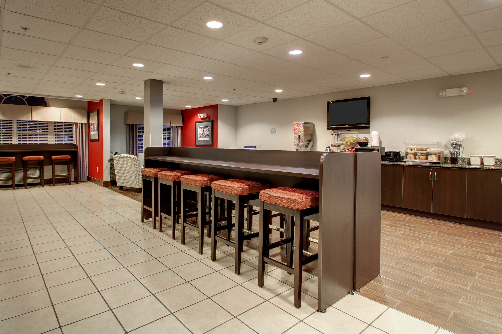 Microtel Inn & Suites By Wyndham Tuscaloosa Exterior foto